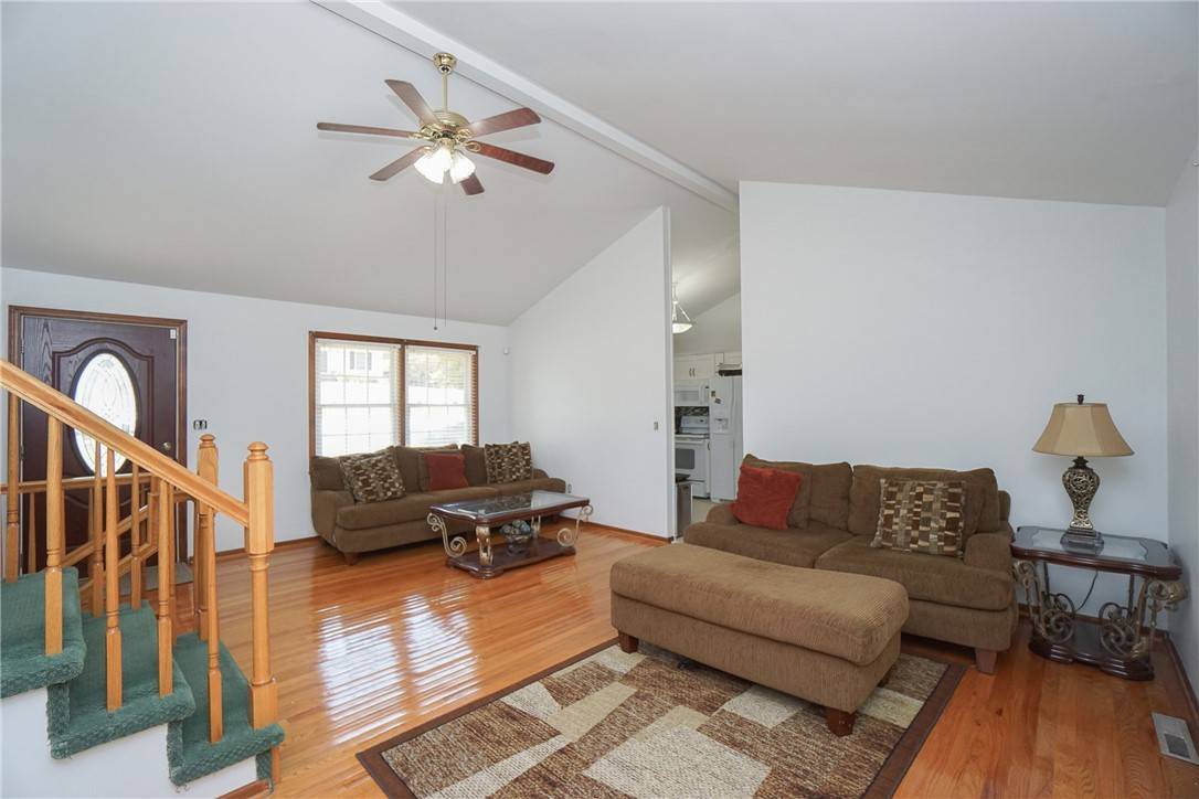Seneca, SC 29678,514 Shady Pine DR
