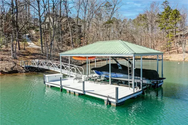 Seneca, SC 29672,807 Elmtree LN