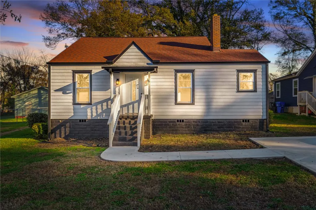 Greenville, SC 29601,6 Manning ST