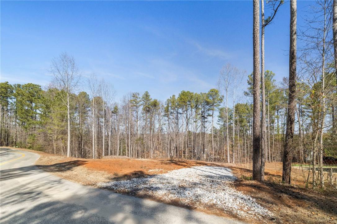 105 Moonlight DR, Fair Play, SC 29643