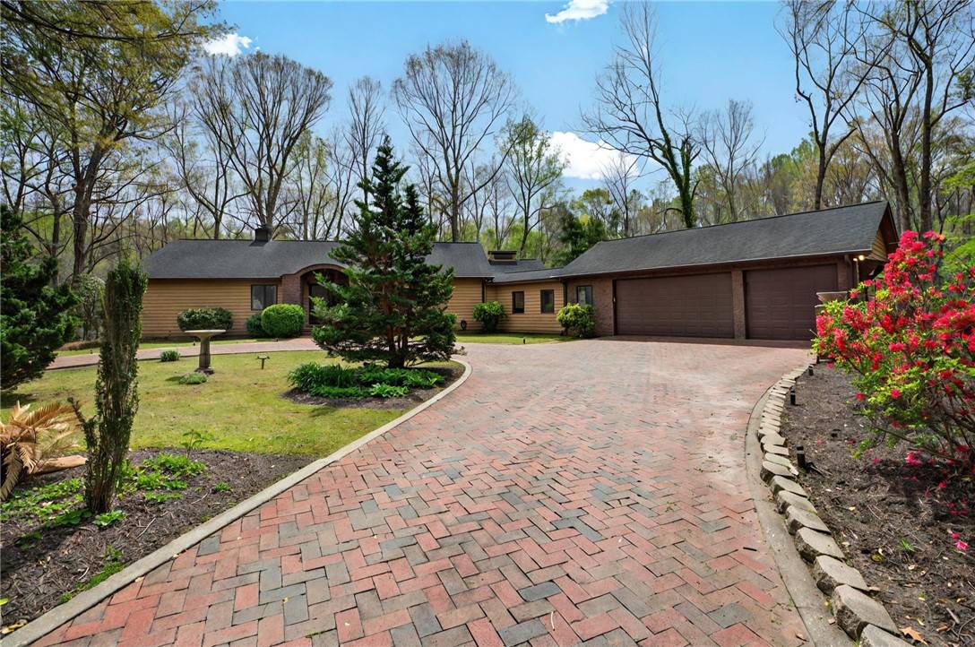 155 Cherokee TRL, Easley, SC 29640