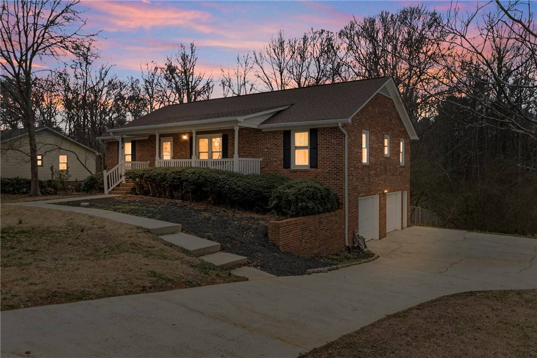 Fountain Inn, SC 29644,400 Quail Run CIR