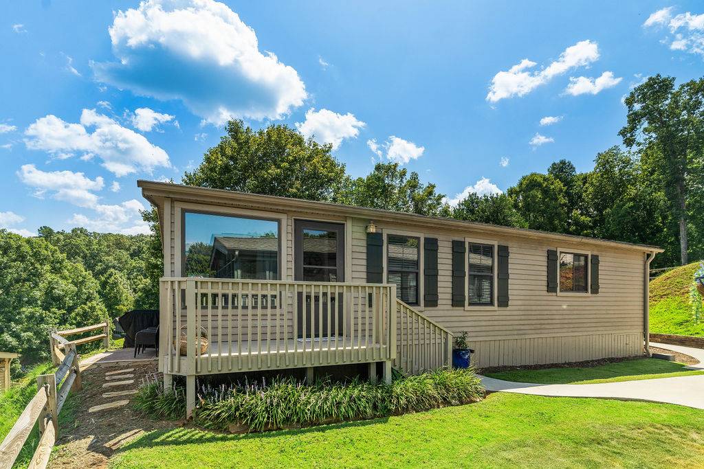 1230 Melton RD #16, West Union, SC 29696