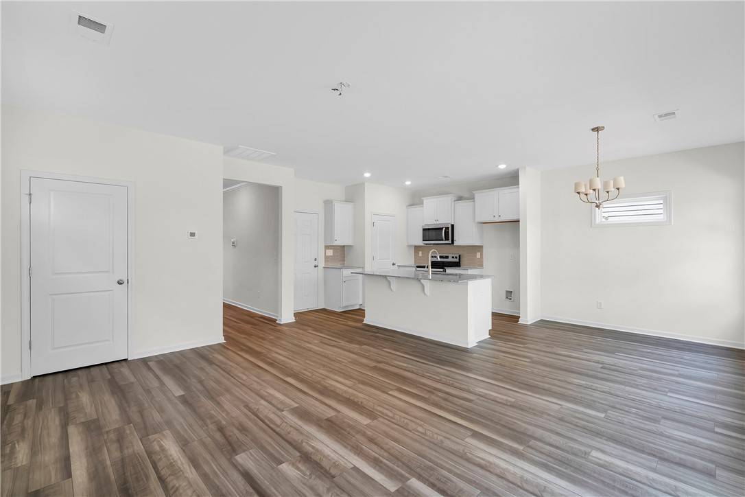 Easley, SC 29642,204 Brown CIR