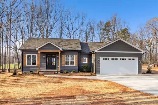 252 Addison CIR, Pelzer, SC 29669
