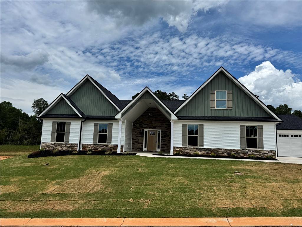 104 Hinton Farms DR, Easley, SC 29640
