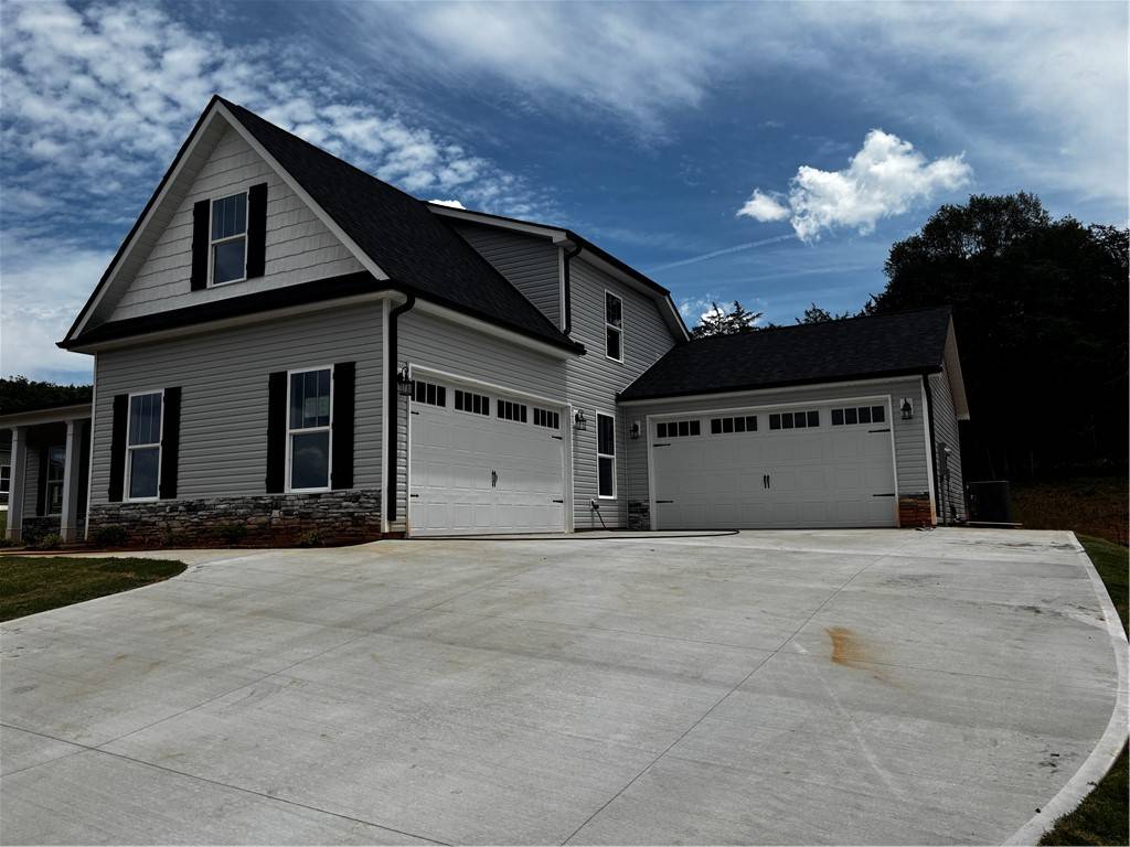 Easley, SC 29640,101 Powell CT