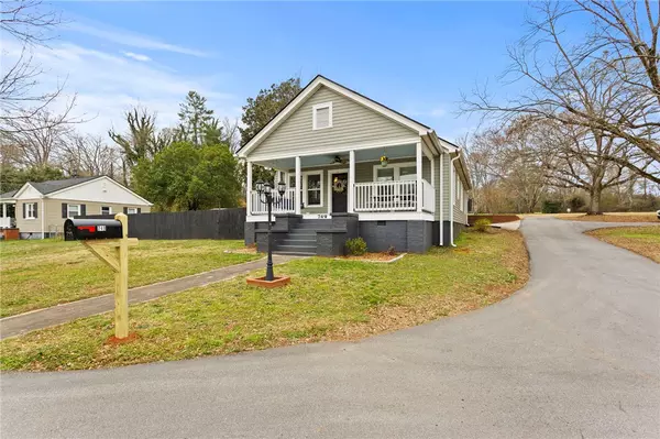 Liberty, SC 29657,749 Pickens DR