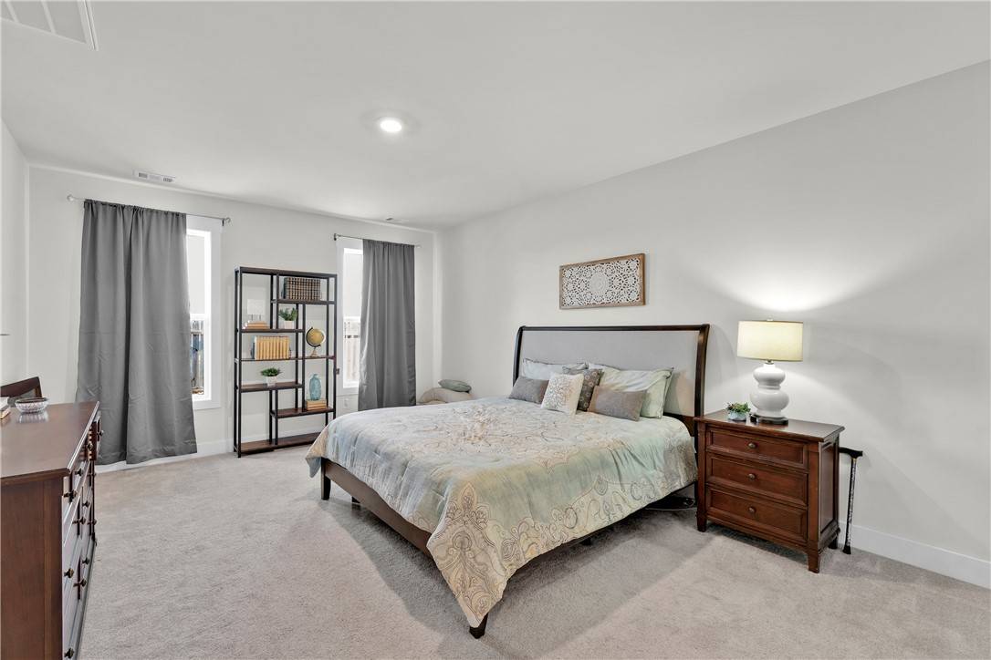 Easley, SC 29642,206 Iris DR