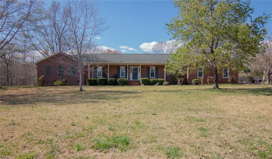Belton, SC 29627,202 Center Pointe RD