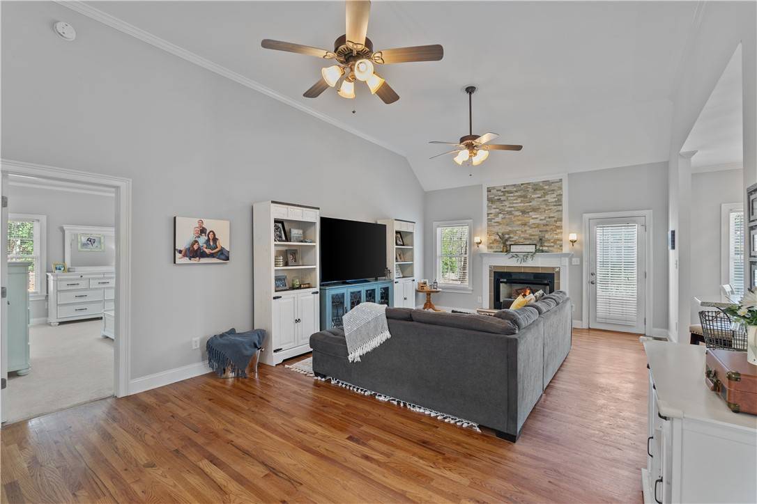 Seneca, SC 29672,402 Arbor WAY
