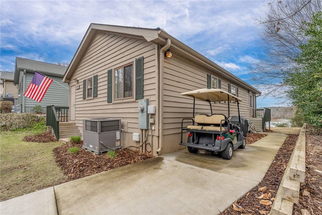 West Union, SC 29696,1230 Melton RD #48