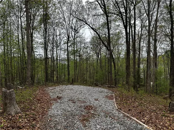 129 Hilltop CIR, Fair Play, SC 29643