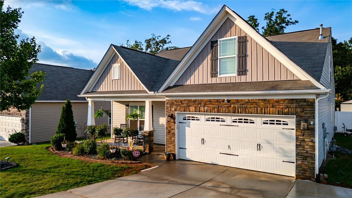 Easley, SC 29642,268 Shale DR