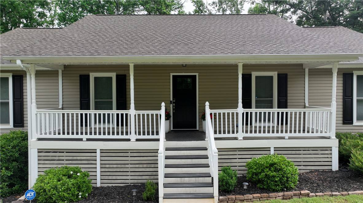 15009 Beacon Ridge DR, Seneca, SC 29678