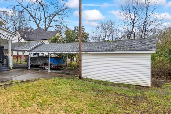 Anderson, SC 29621,902 E Whitner ST
