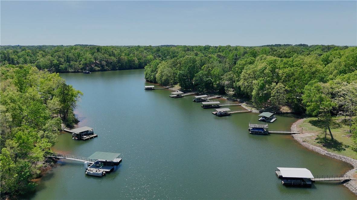 Townville, SC 29689,802 Dogwood LN