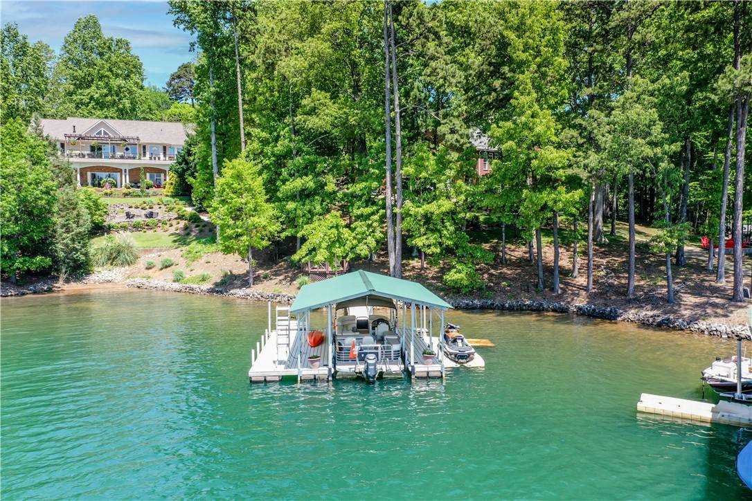 Seneca, SC 29672,515 Beacon Shores DR