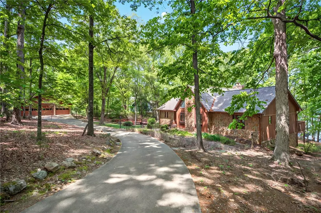 Hartwell, GA 30643,234 Chandlers Ferry DR