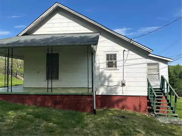 Central, SC 29630,500 Cateechee TRL