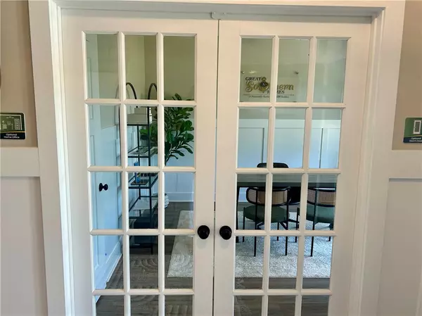 Central, SC 29630,102 Shale DR