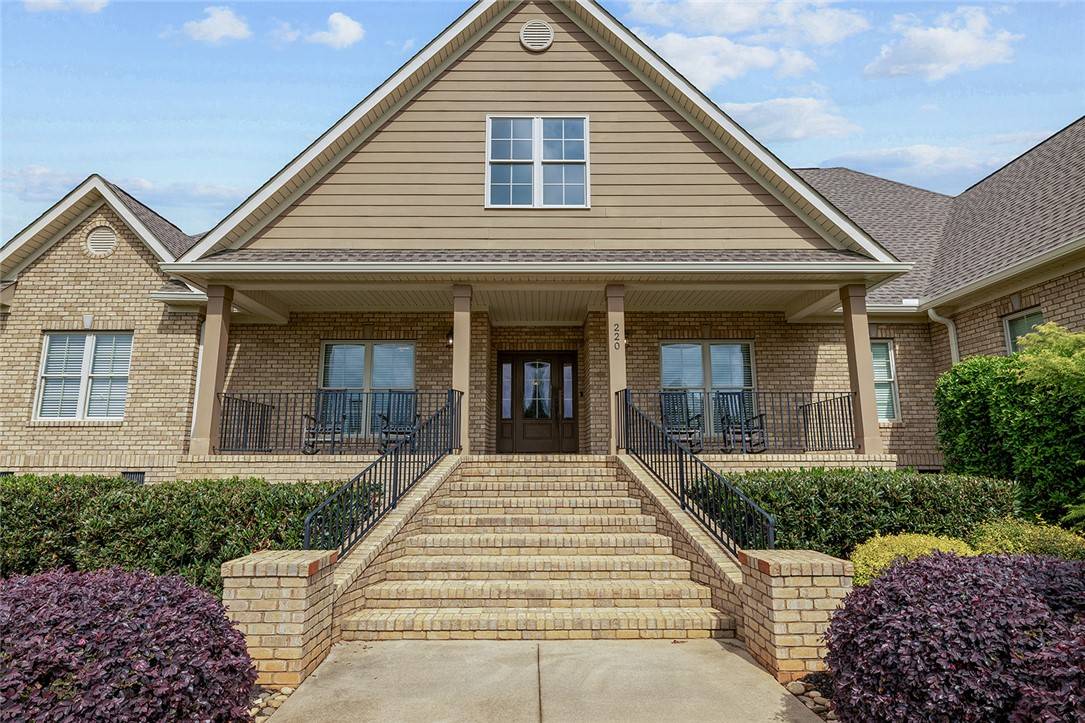 Williamston, SC 29697,220 Chestnut Springs WAY