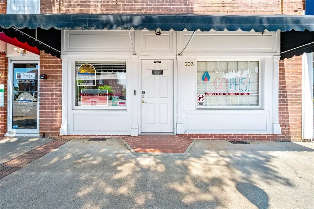 Pickens, SC 29671,303 E Main ST