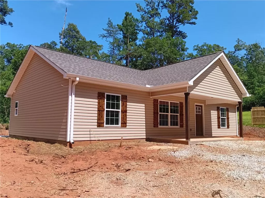 Seneca, SC 29678,406 Woodland DR