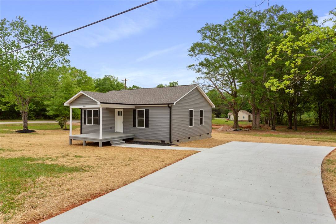 Westminster, SC 29693,304 Hill ST