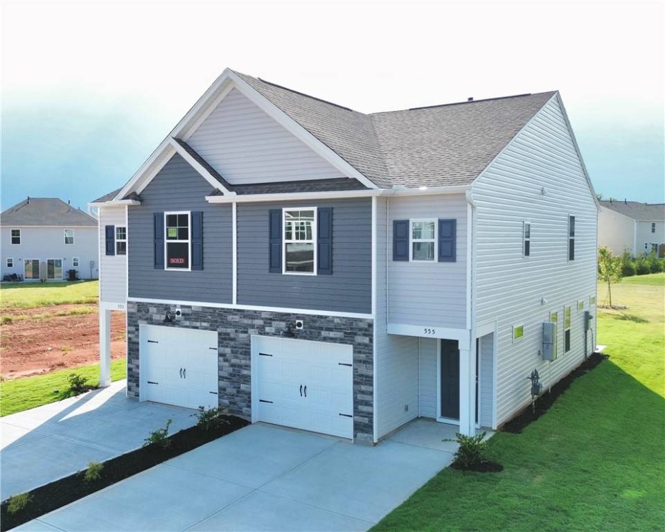 555 Seaborn CIR, Pendleton, SC 29670