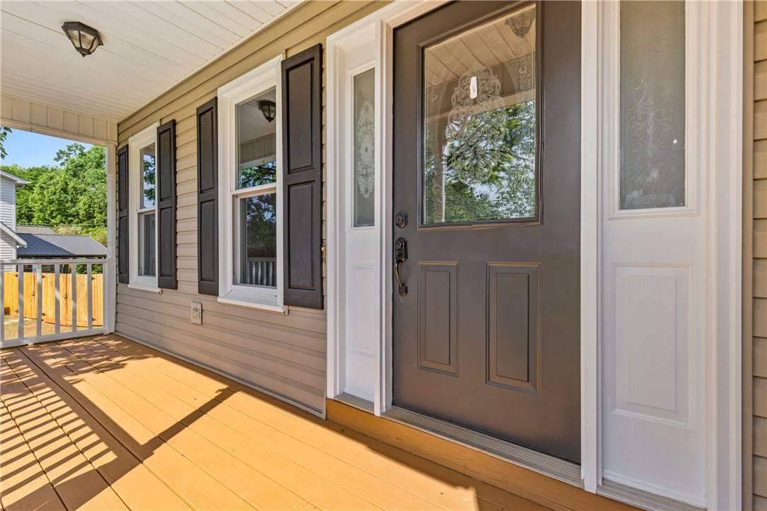 Easley, SC 29642,137 Dustin ST