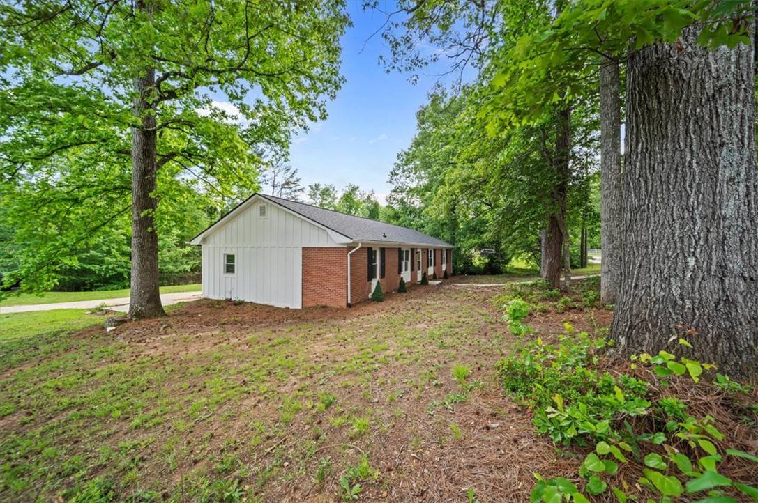Taylors, SC 29687,40 Amy LN