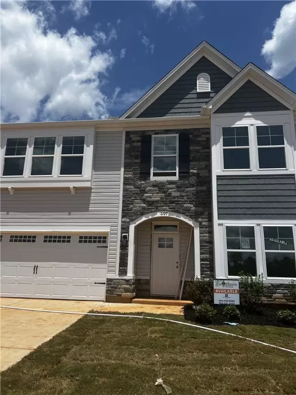 607 Hemsford DR, Greenville, SC 29605
