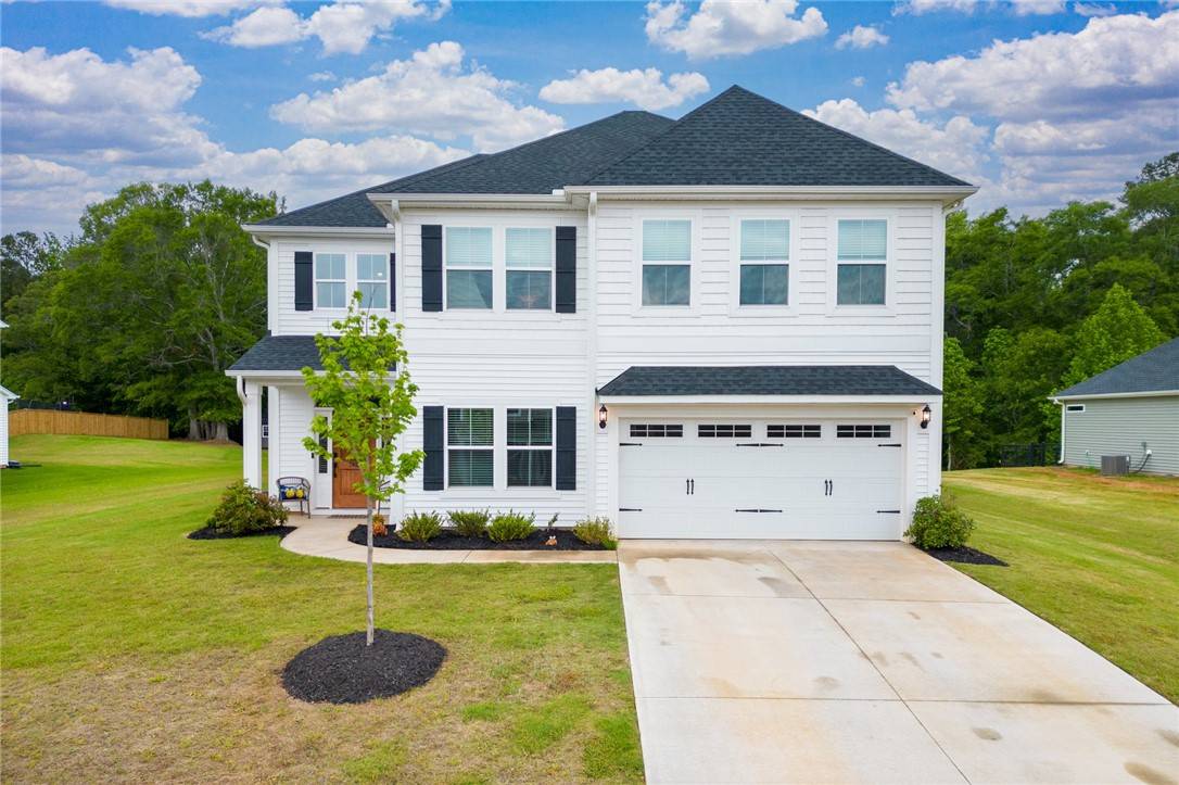 742 Oak Hill LN, Belton, SC 29627