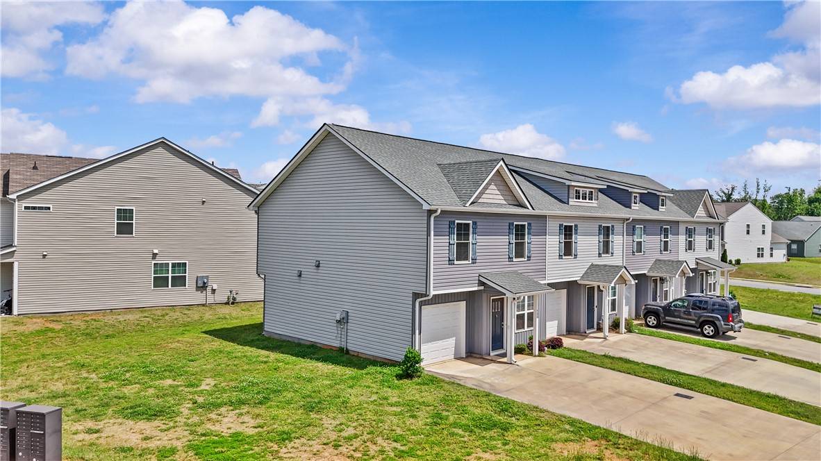 Pendleton, SC 29670,406 Bee Cove WAY