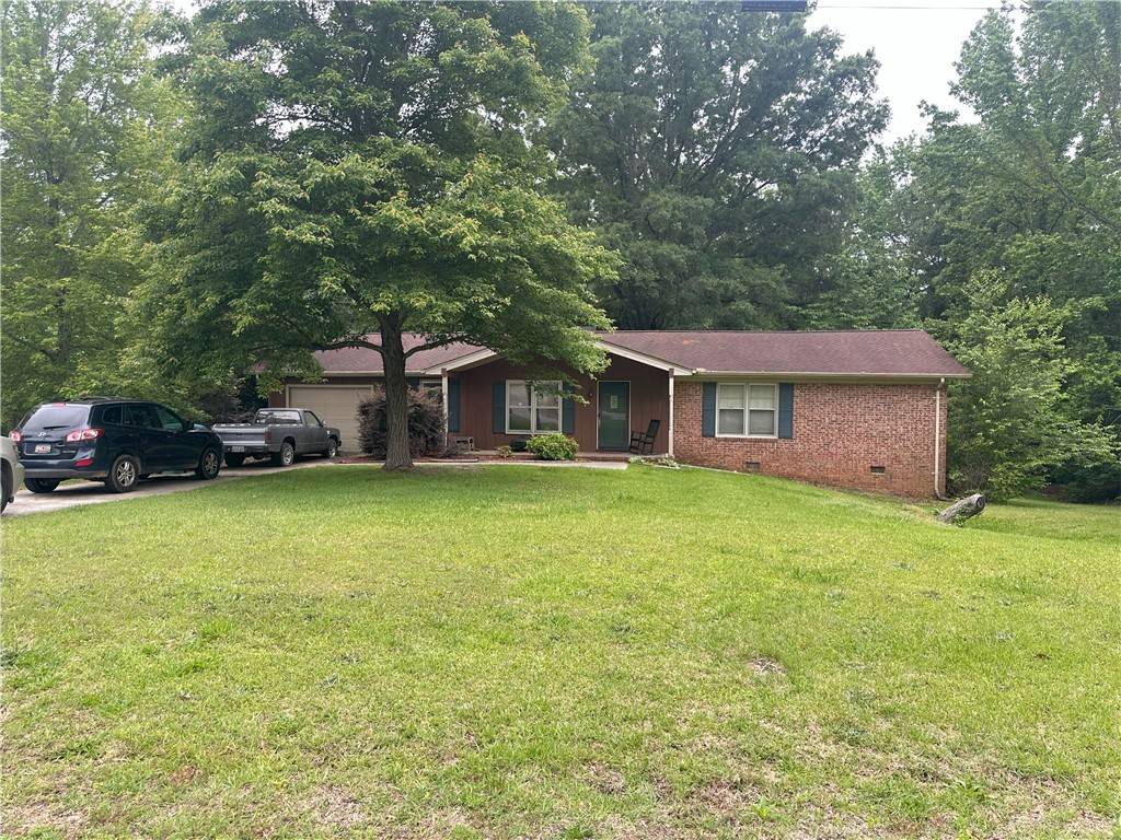 143 Lawton ST, Greenwood, SC 29649