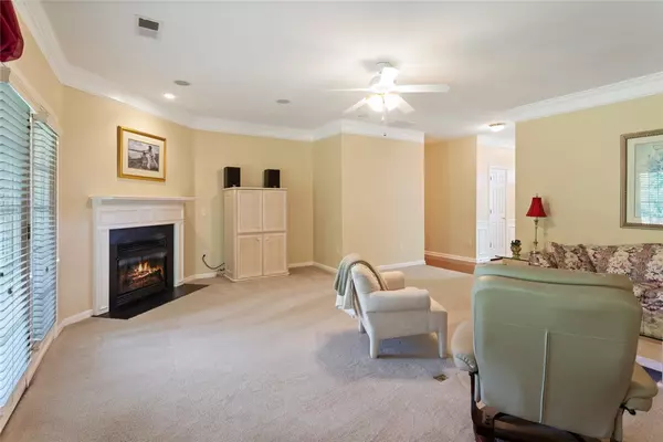 Seneca, SC 29672,704 Nottingham CT