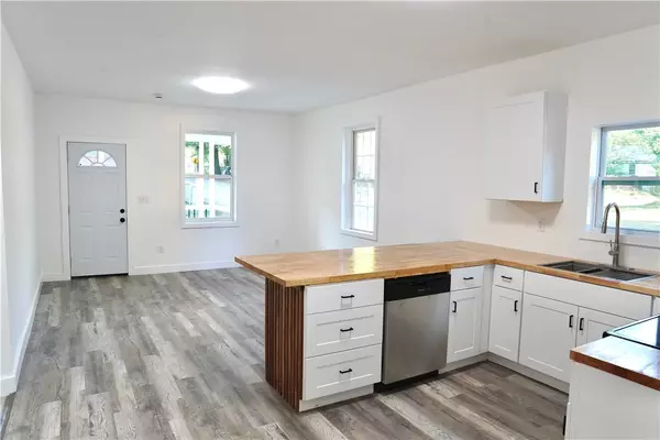 Anderson, SC 29625,221 Foster ST