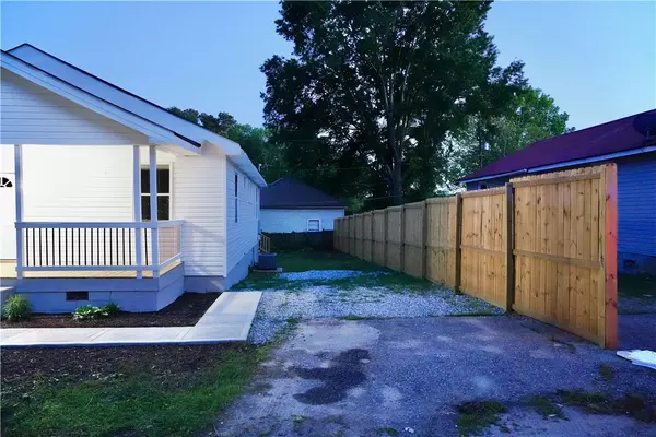 Anderson, SC 29625,221 Foster ST