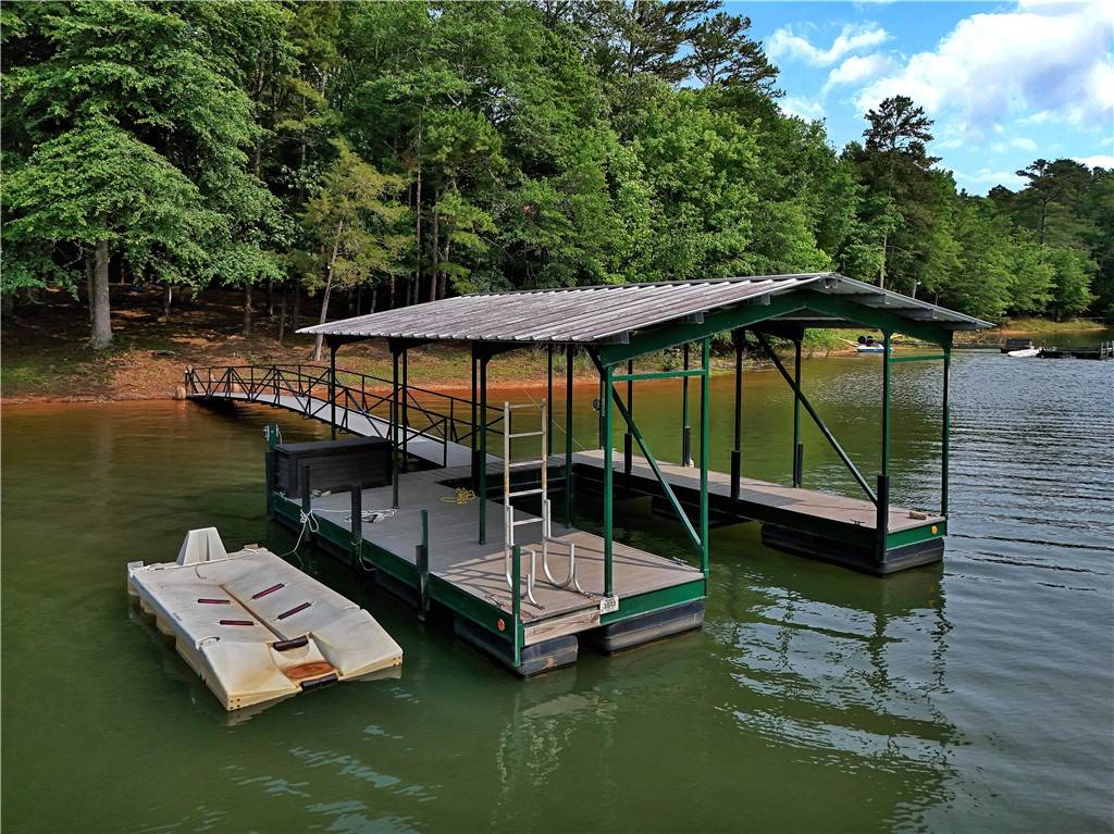 Lavonia, GA 30553,155 Collins RD