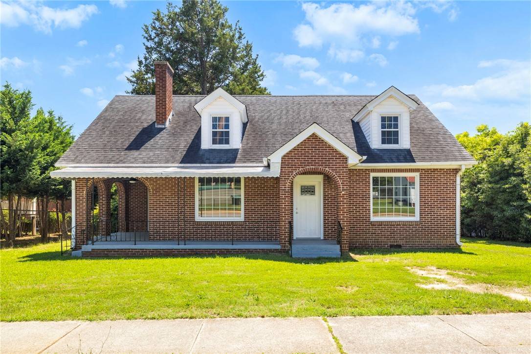 202 E Green ST, Iva, SC 29655