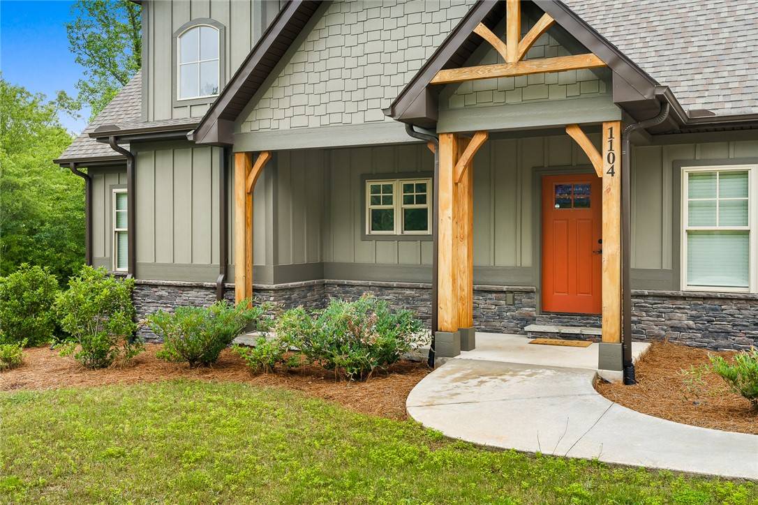 Seneca, SC 29672,1104 Little River View DR