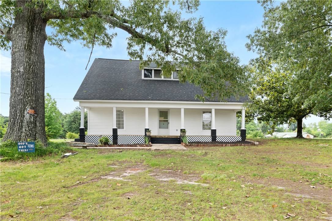 701 S Townville ST, Seneca, SC 29678