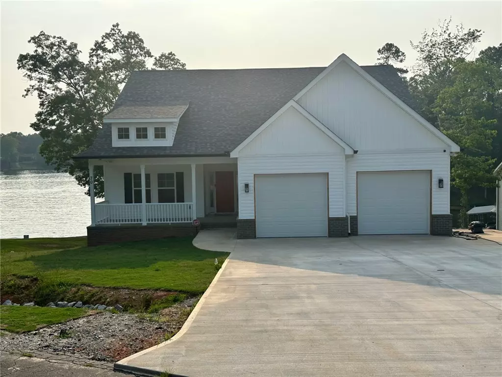 Abbeville, SC 29620,70 Creek Point DR