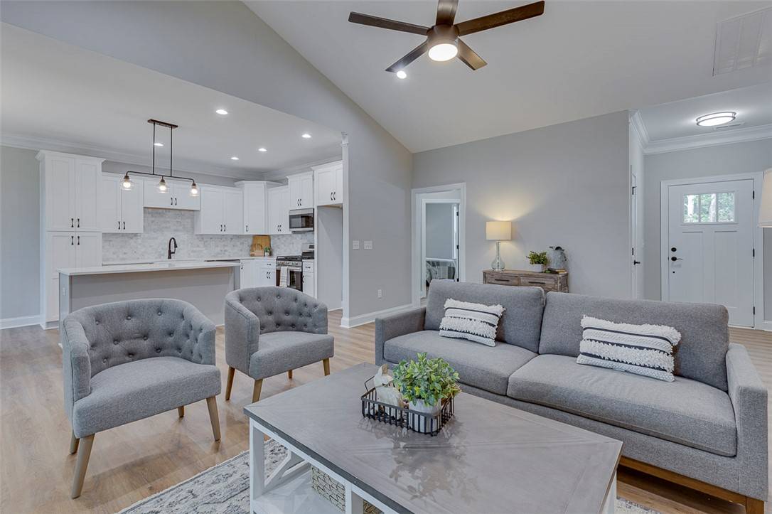 Williamston, SC 29697,629 Mountain View RD