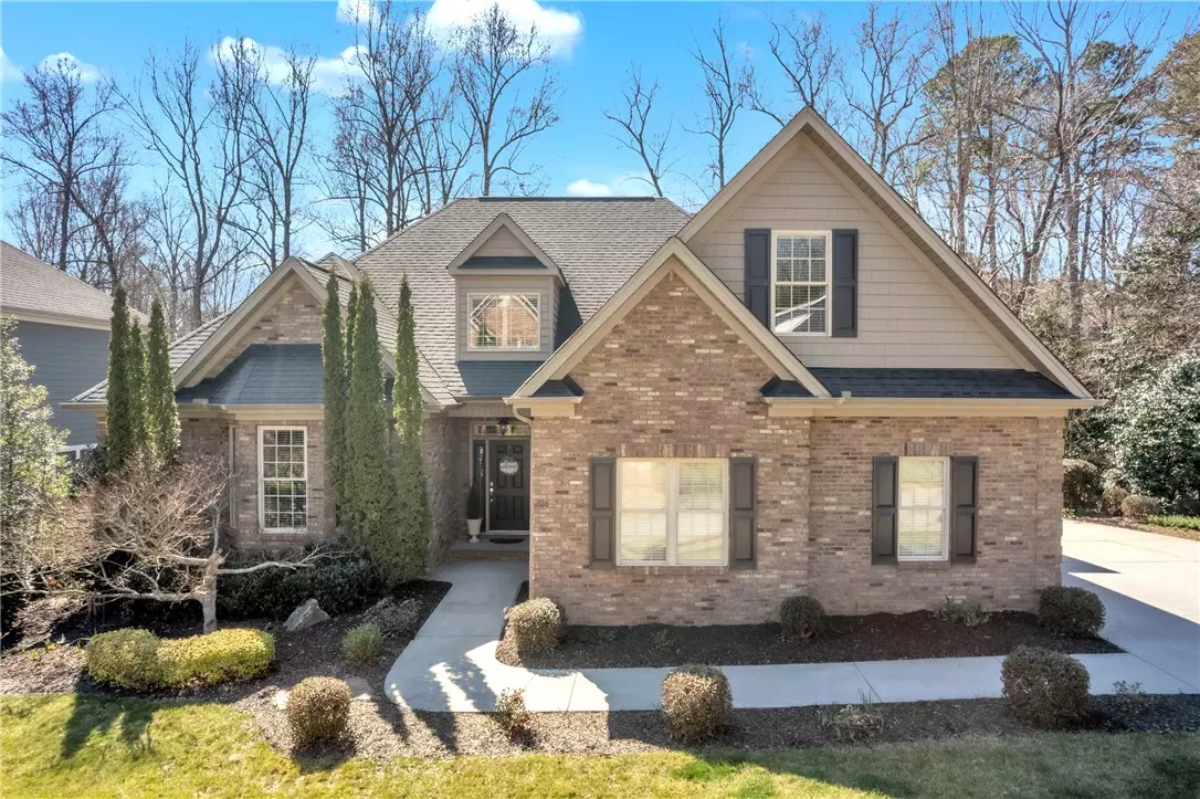 Simpsonville, SC 29681,206 Waverly Hall LN