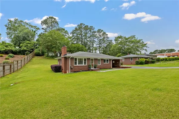 Seneca, SC 29672,304 Mountain View DR