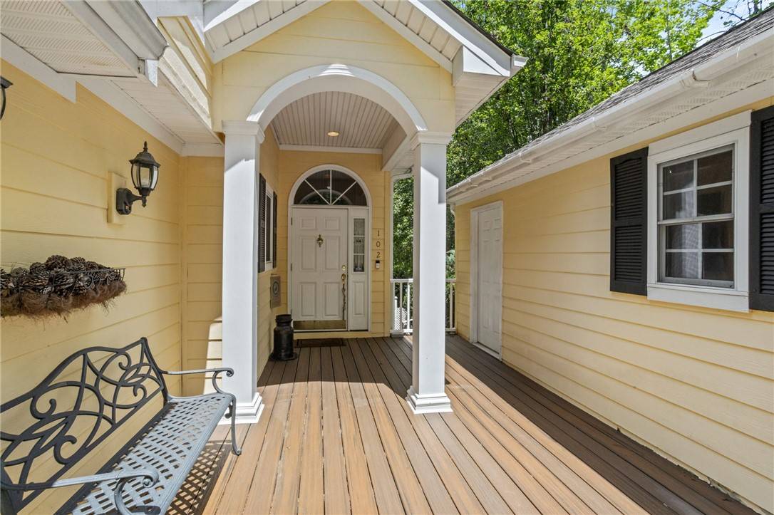 Tamassee, SC 29686,102 Happy Hollow CT