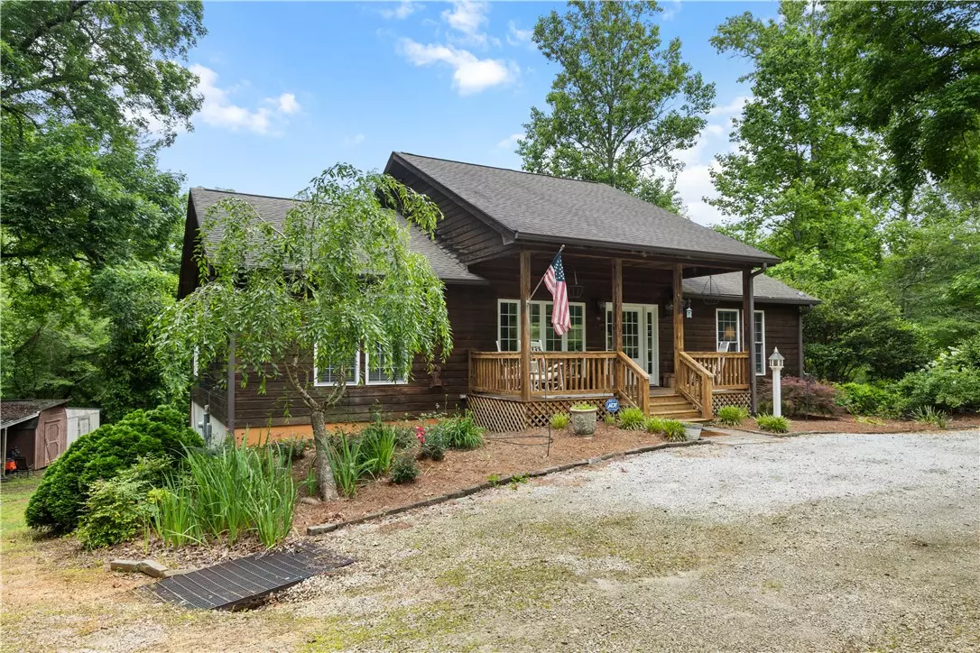 Walhalla, SC 29691,135 Crowes DR