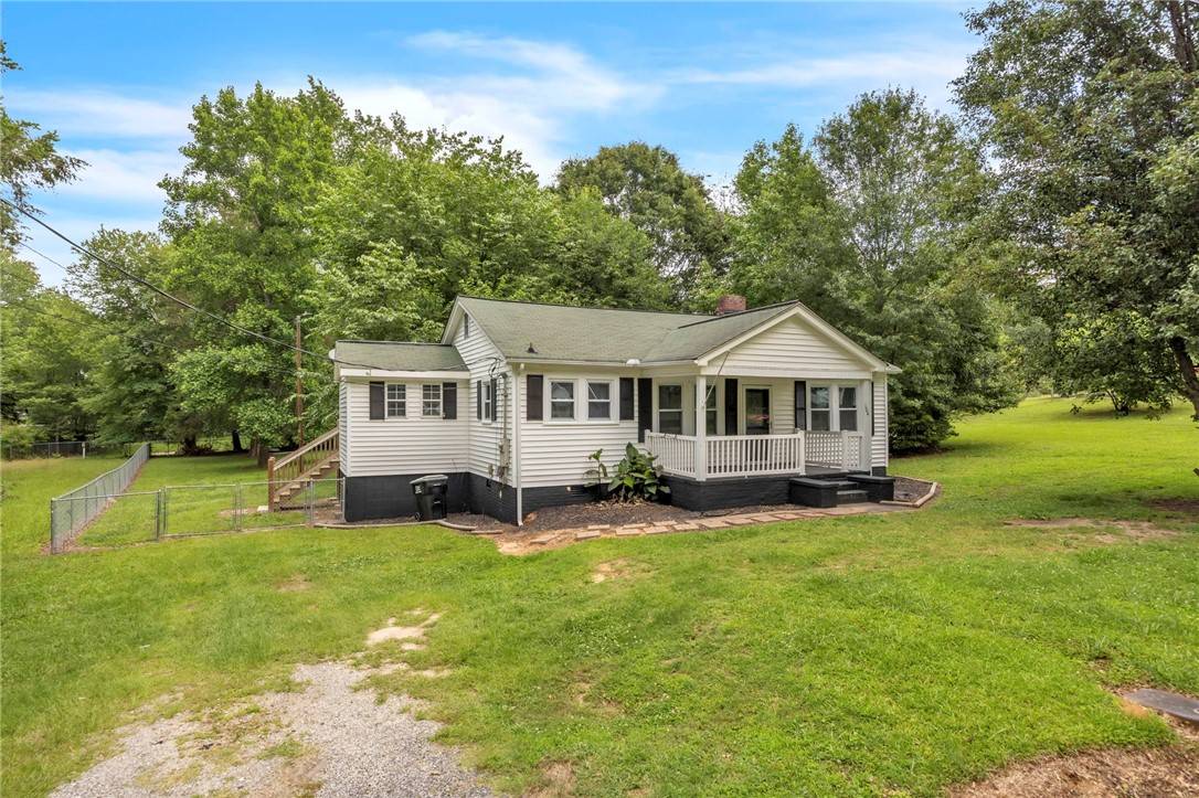Belton, SC 29627,104 Herd AVE